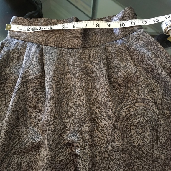 Ellen Tracy Silk Two Piece Top and Pants - Picture 7 of 15